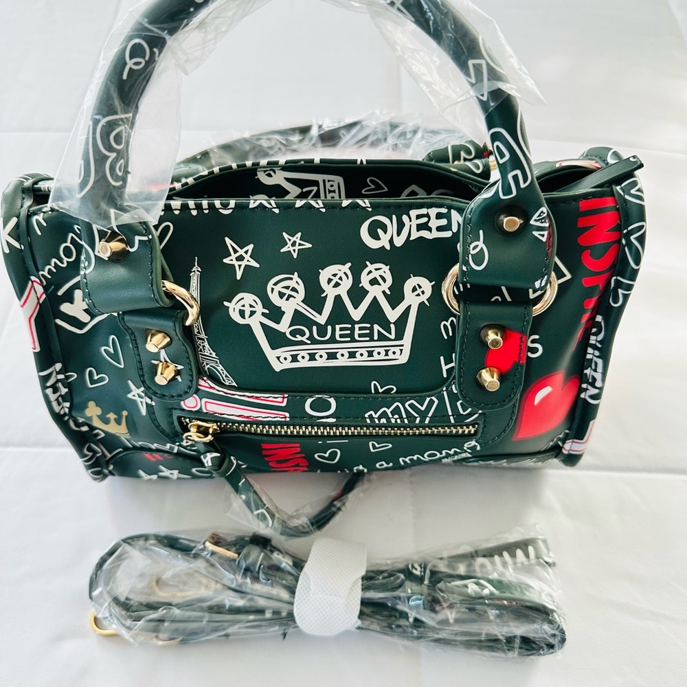 Que Green Satchel with Urban Graffiti Design